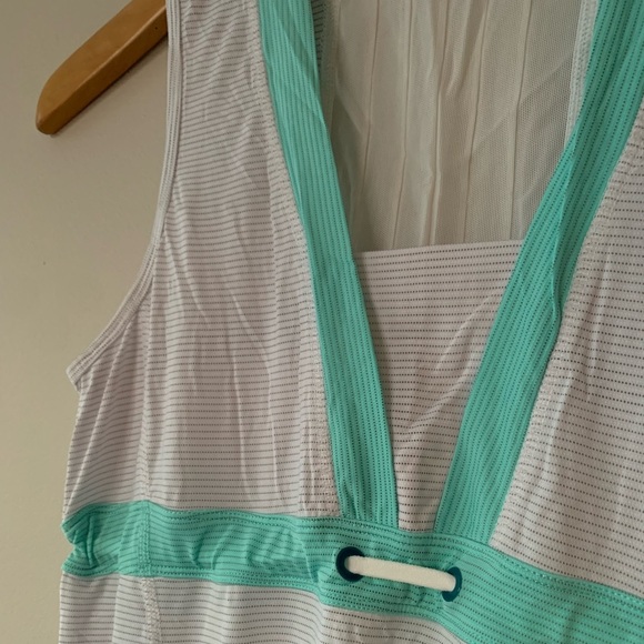 Rare!! Lululemon Run Flowthru Dress - Picture 3 of 11